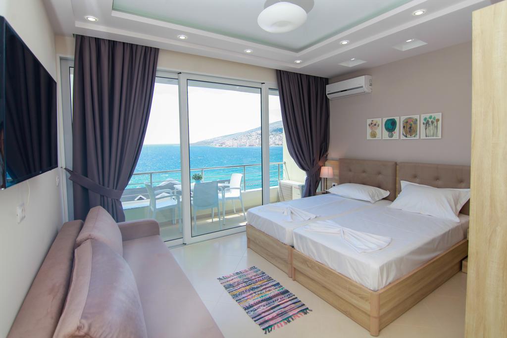Blue Sea Apartments Саранда Экстерьер фото