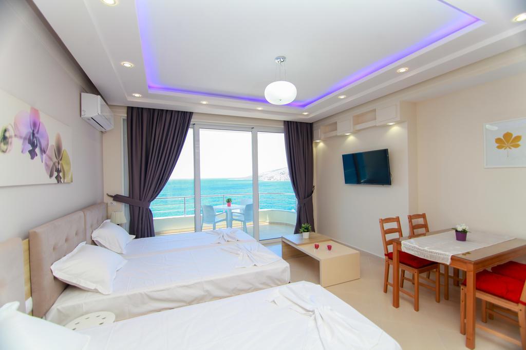 Blue Sea Apartments Саранда Экстерьер фото